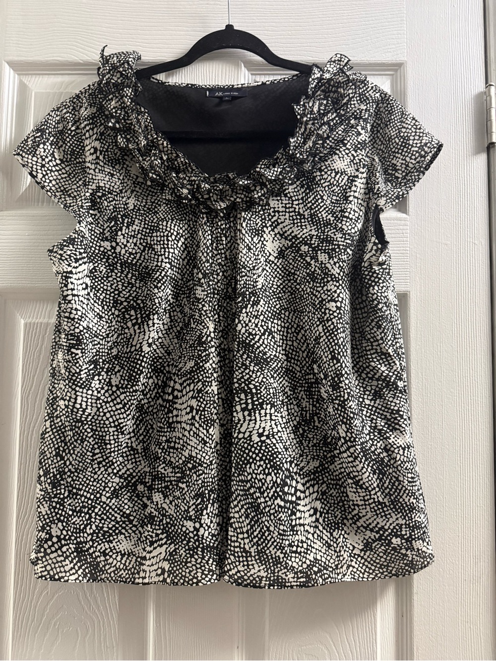 Anne Klein Ruffle Blouse Size Large